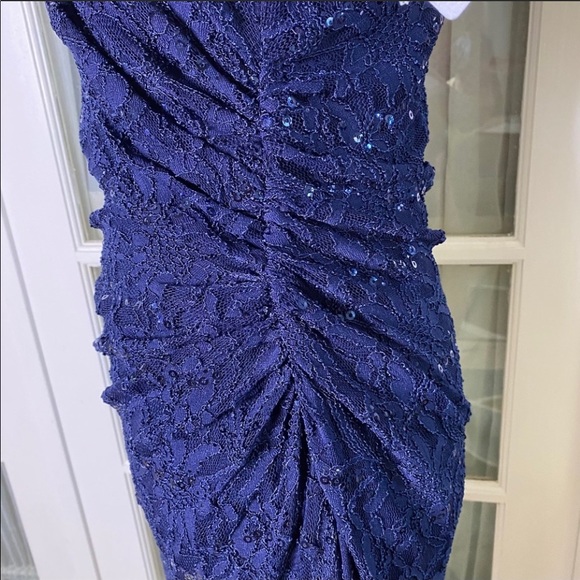 🆕 Gorgeous Navy Sequined Gown - Picture 6 of 14